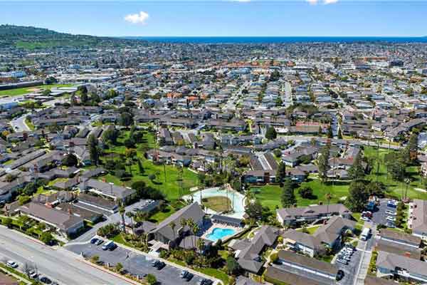 New Horizons 55+ senior condos in Torrance